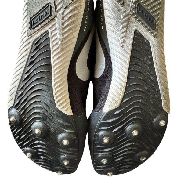 Nike Black and Green Rival Multi Athletic Cleats - Picture 7 of 7